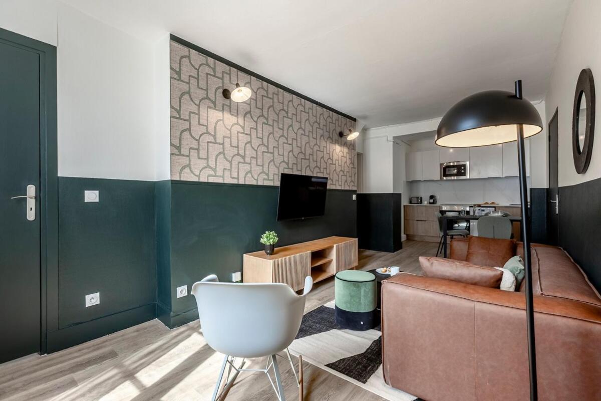 42#opera #louvre #paris02 #2bedrooms #ac Parijs