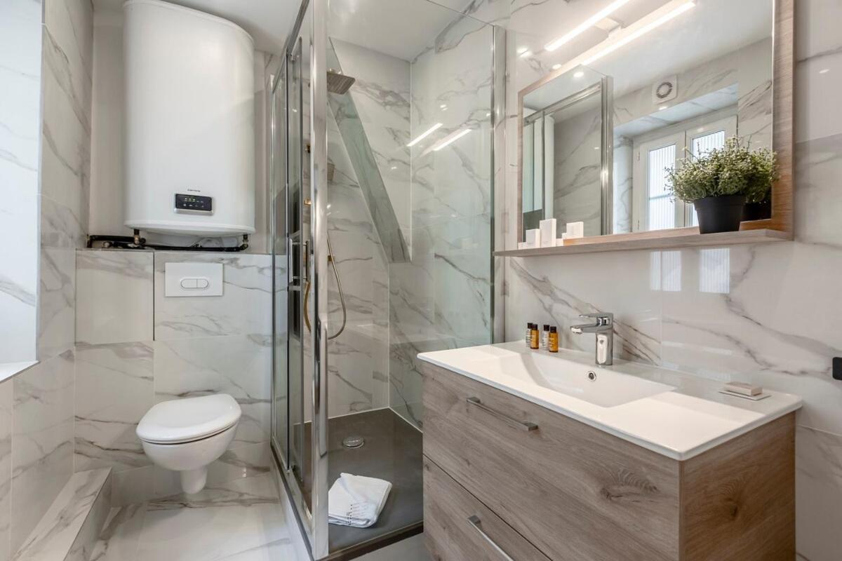 Appartement 42#opera #louvre #paris02 #2bedrooms #ac Parijs